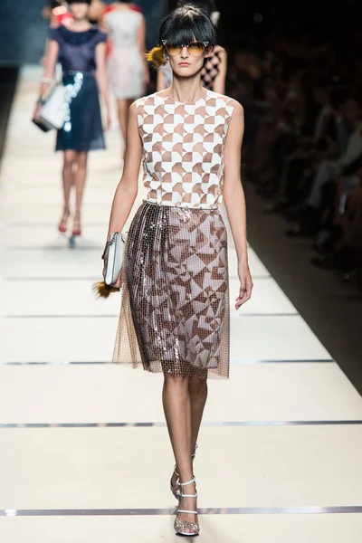 Look 35
